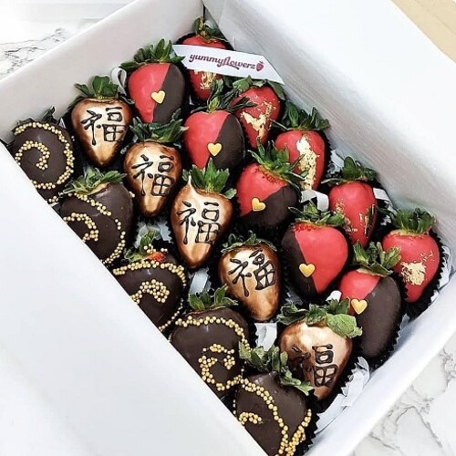 20pcs FOOK & Gold Leaf Chocolate Strawberries Gift Box